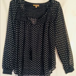 Vera Wang Princess black and white top. Size L
